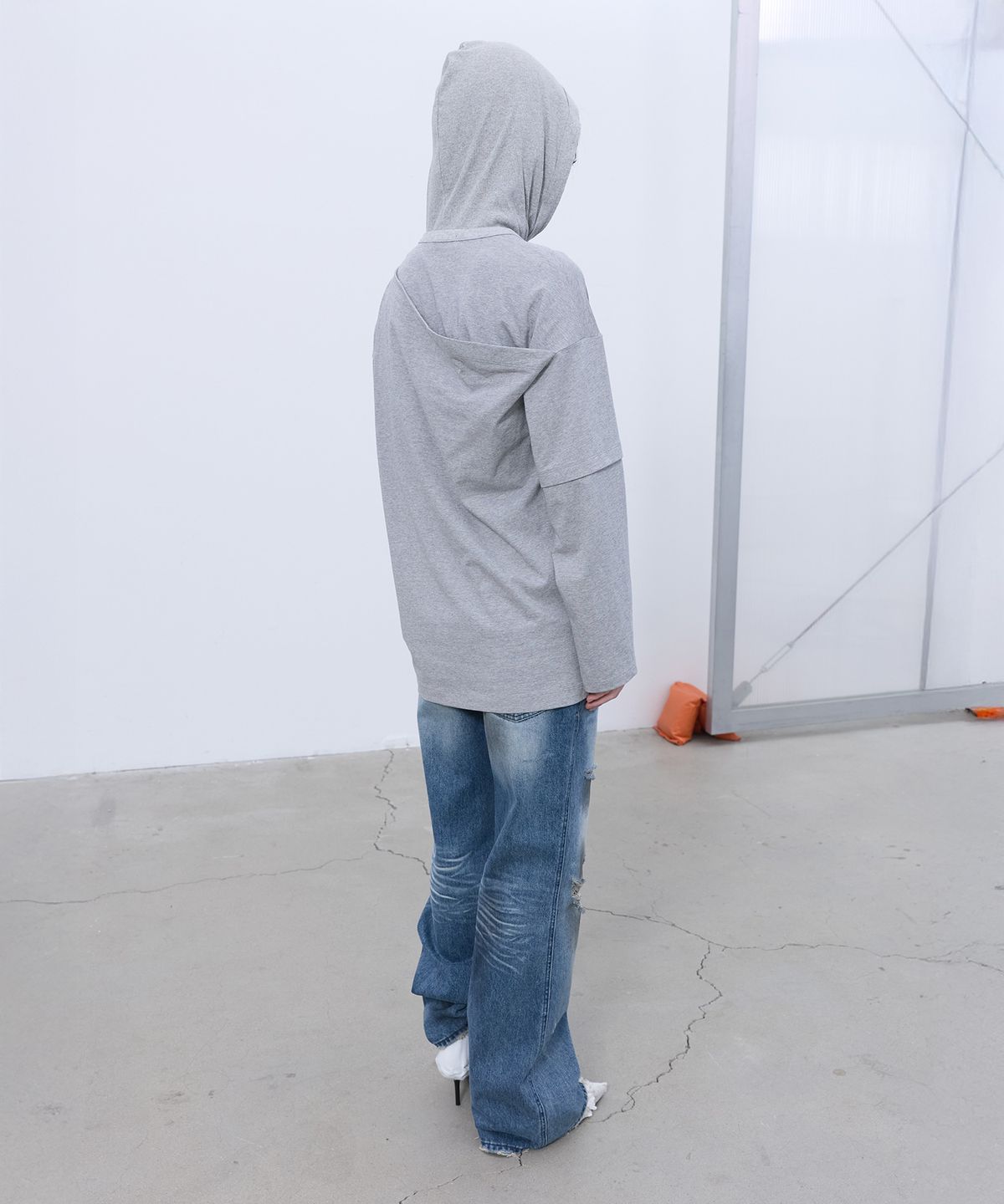 엘씨디씨티엠(LCDC™) HALTERNECK-DETAILED TOP (MELANGE GREY)
