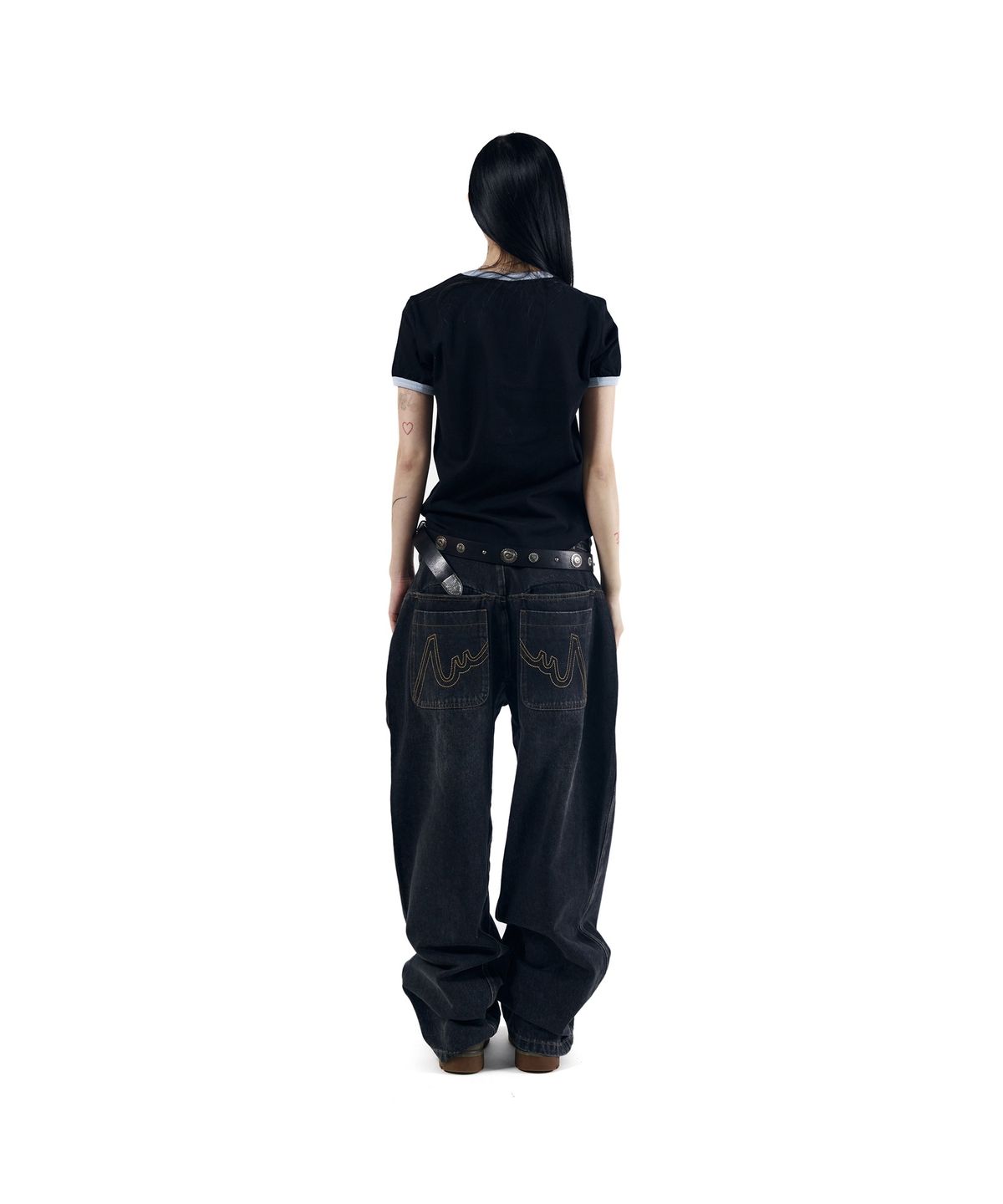 아캄(AAKAM) Star-Spangled Ringer Top (Black)