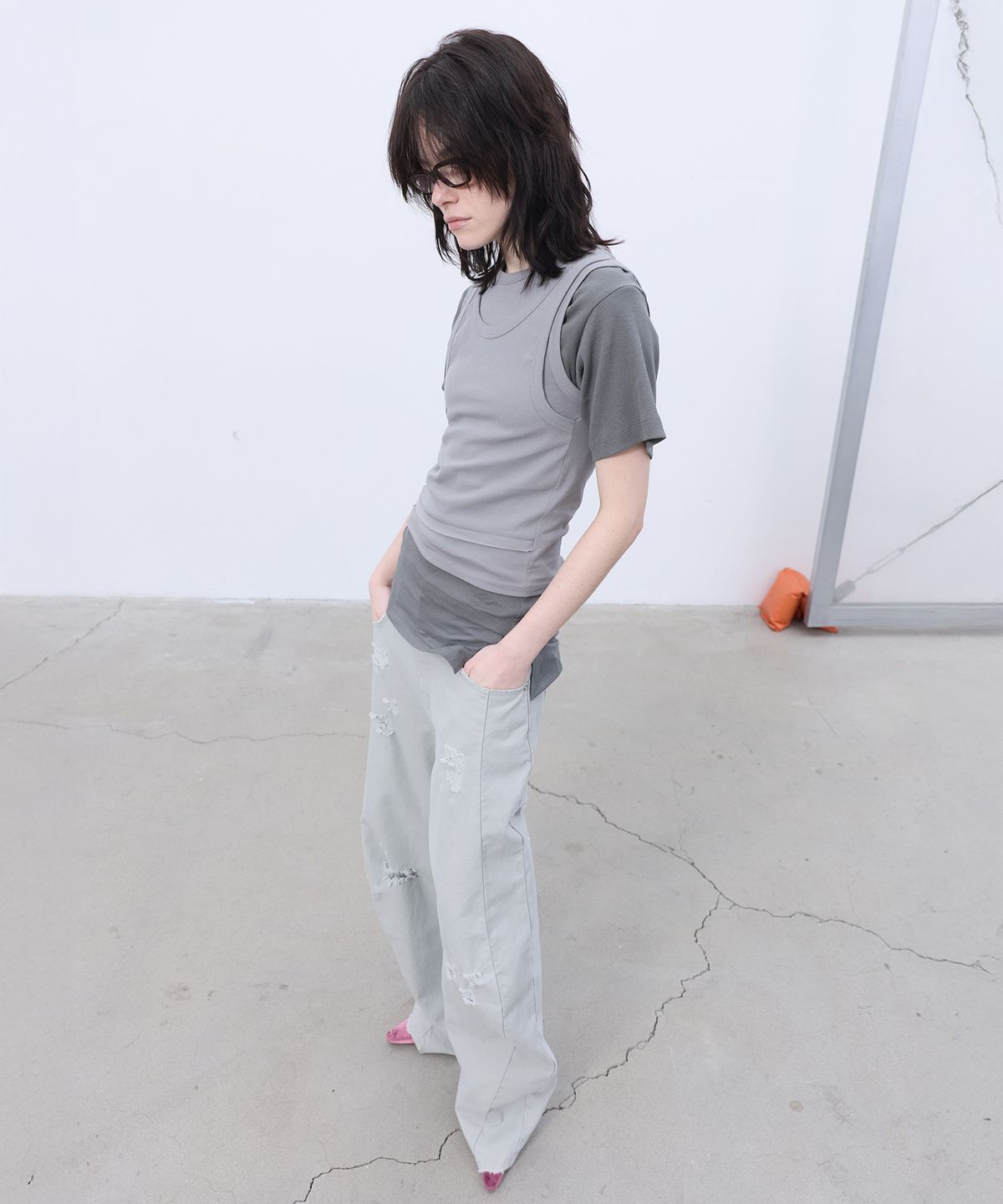 엘씨디씨티엠(LCDC™) DOUBLE LAYERED SLEEVELESS TOP (GREY)