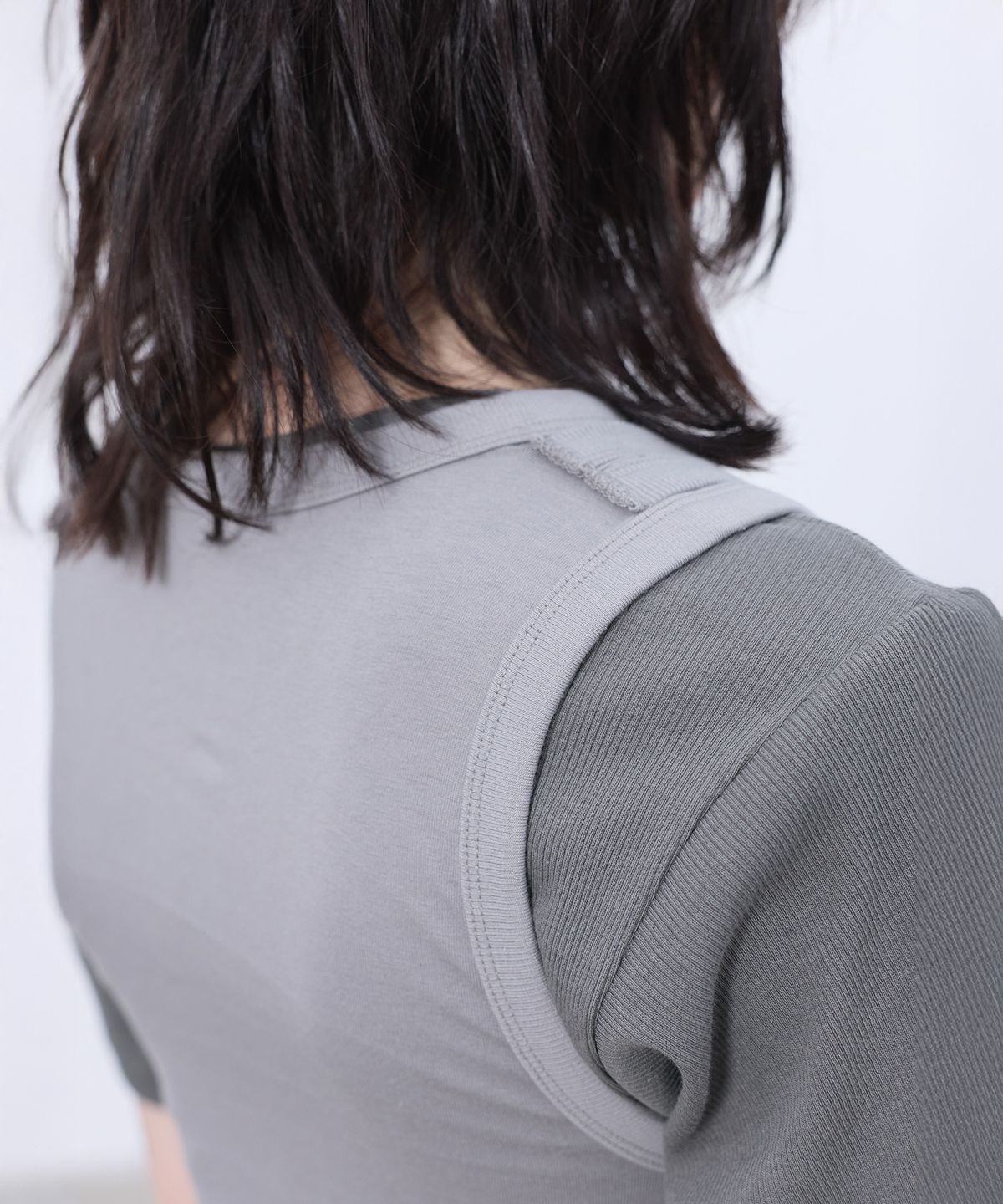 엘씨디씨티엠(LCDC™) DOUBLE LAYERED SLEEVELESS TOP (GREY)