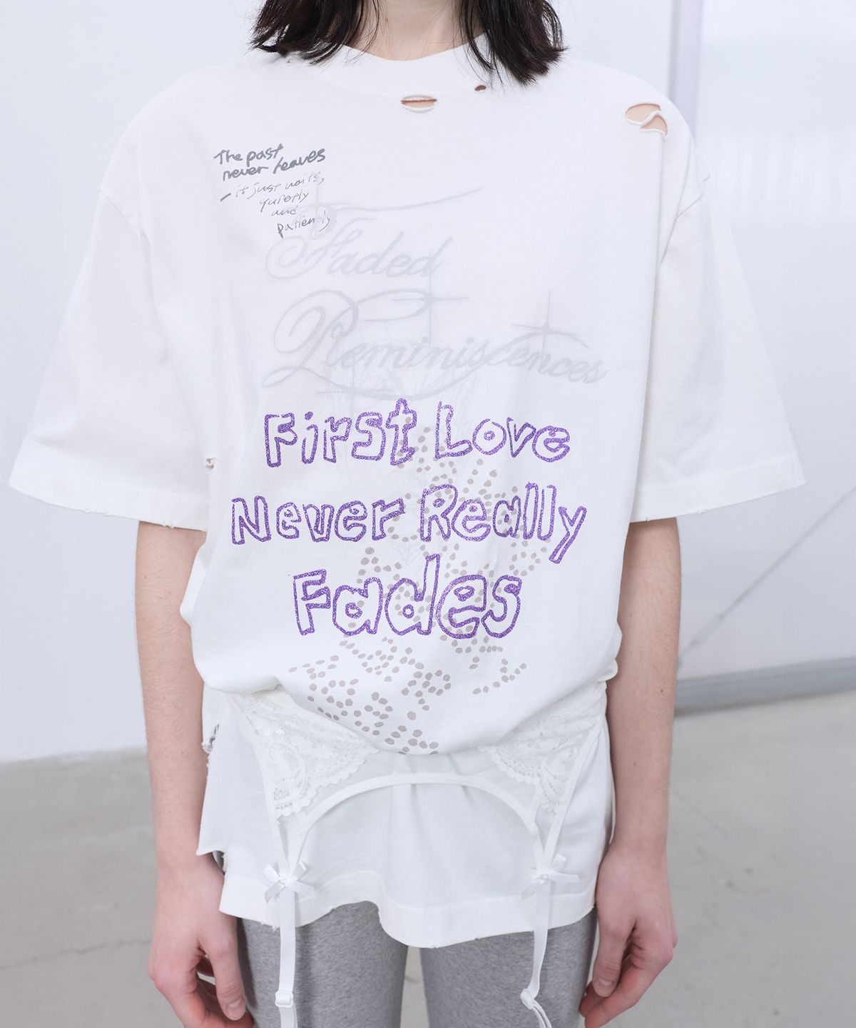 엘씨디씨티엠(LCDC™) DISTRESSED OVERSIZED T-SHIRT (WHITE)