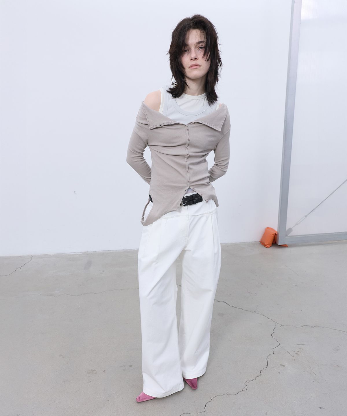 엘씨디씨티엠(LCDC™) FRAYED LINE DETAIL PANTS (WHITE)
