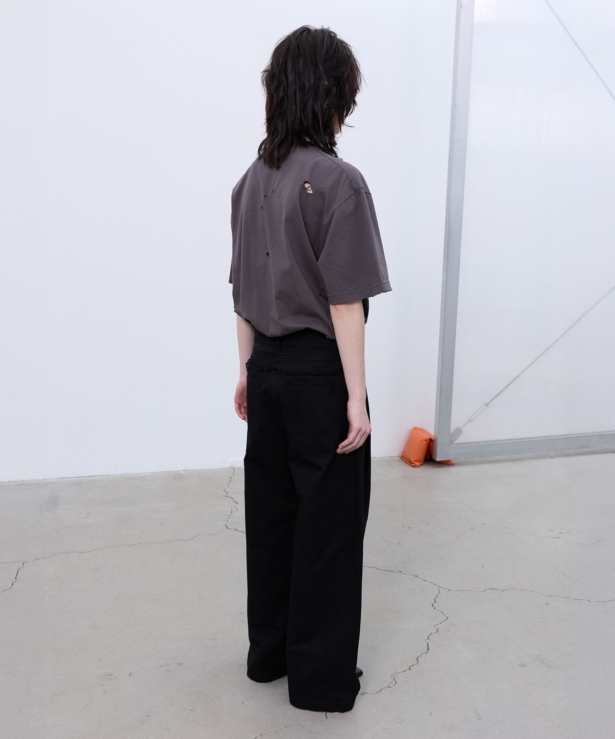 엘씨디씨티엠(LCDC™) FRAYED LINE DETAIL PANTS (BLACK)