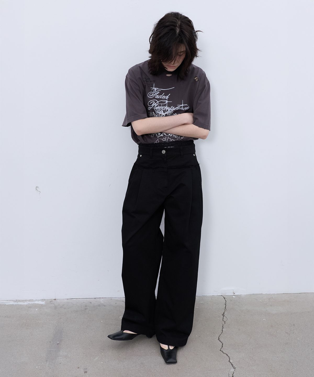 엘씨디씨티엠(LCDC™) FRAYED LINE DETAIL PANTS (BLACK)
