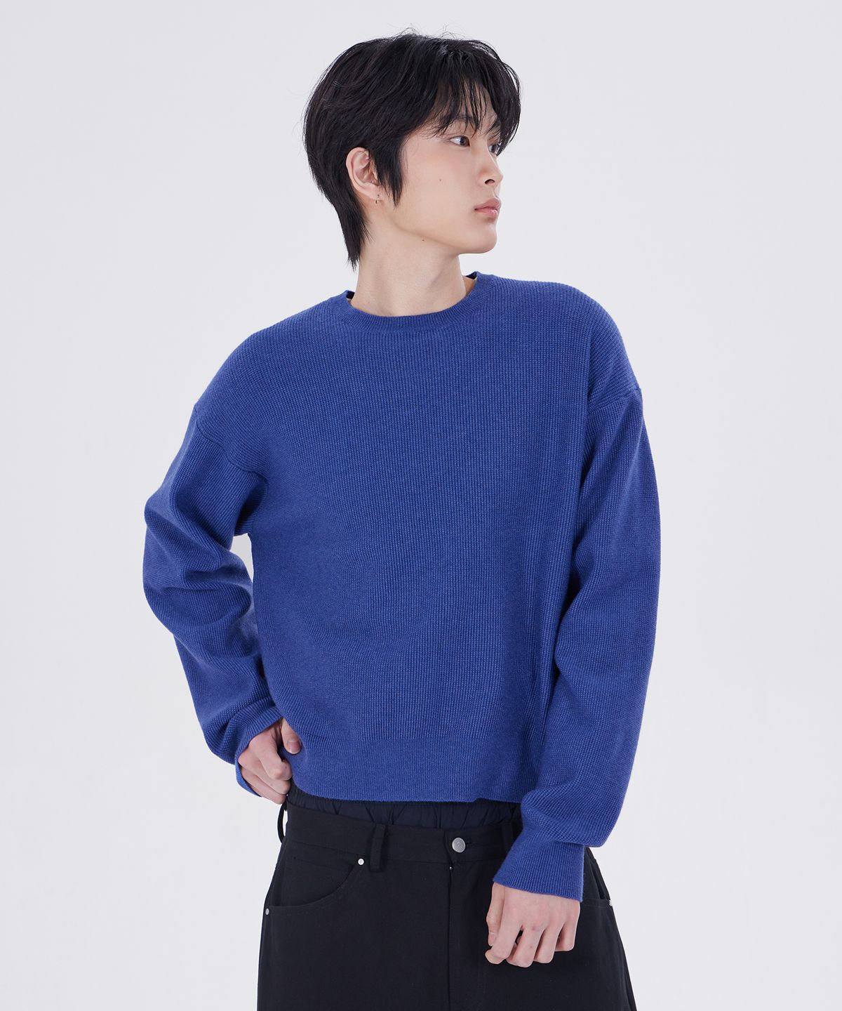 굿라이프웍스(GLW) 에센셜 라운드넥 크롭 니트 블루