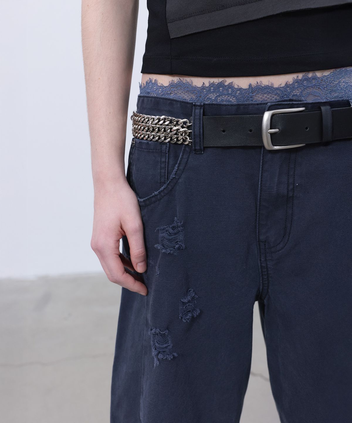 엘씨디씨티엠(LCDC™) DISTRESSED CURVED PANTS (DARK NAVY)