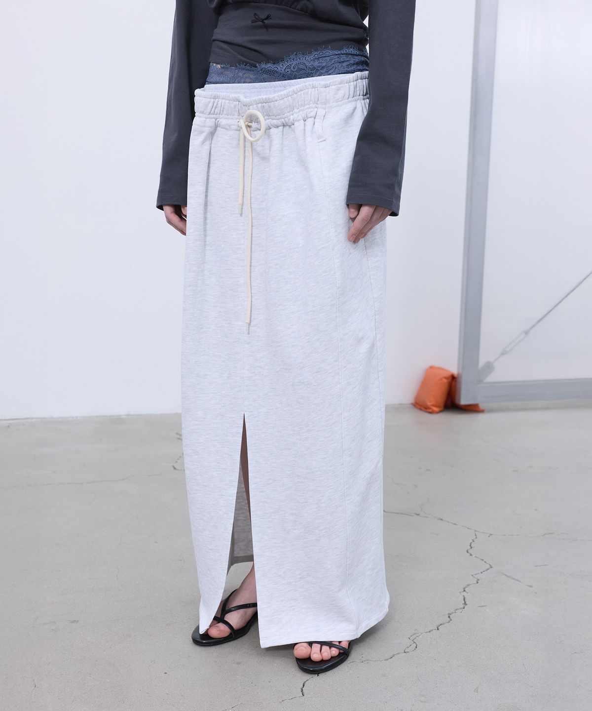 엘씨디씨티엠(LCDC™) DOUBLE-LAYERED DETAIL SKIRT (LIGHT GREY)