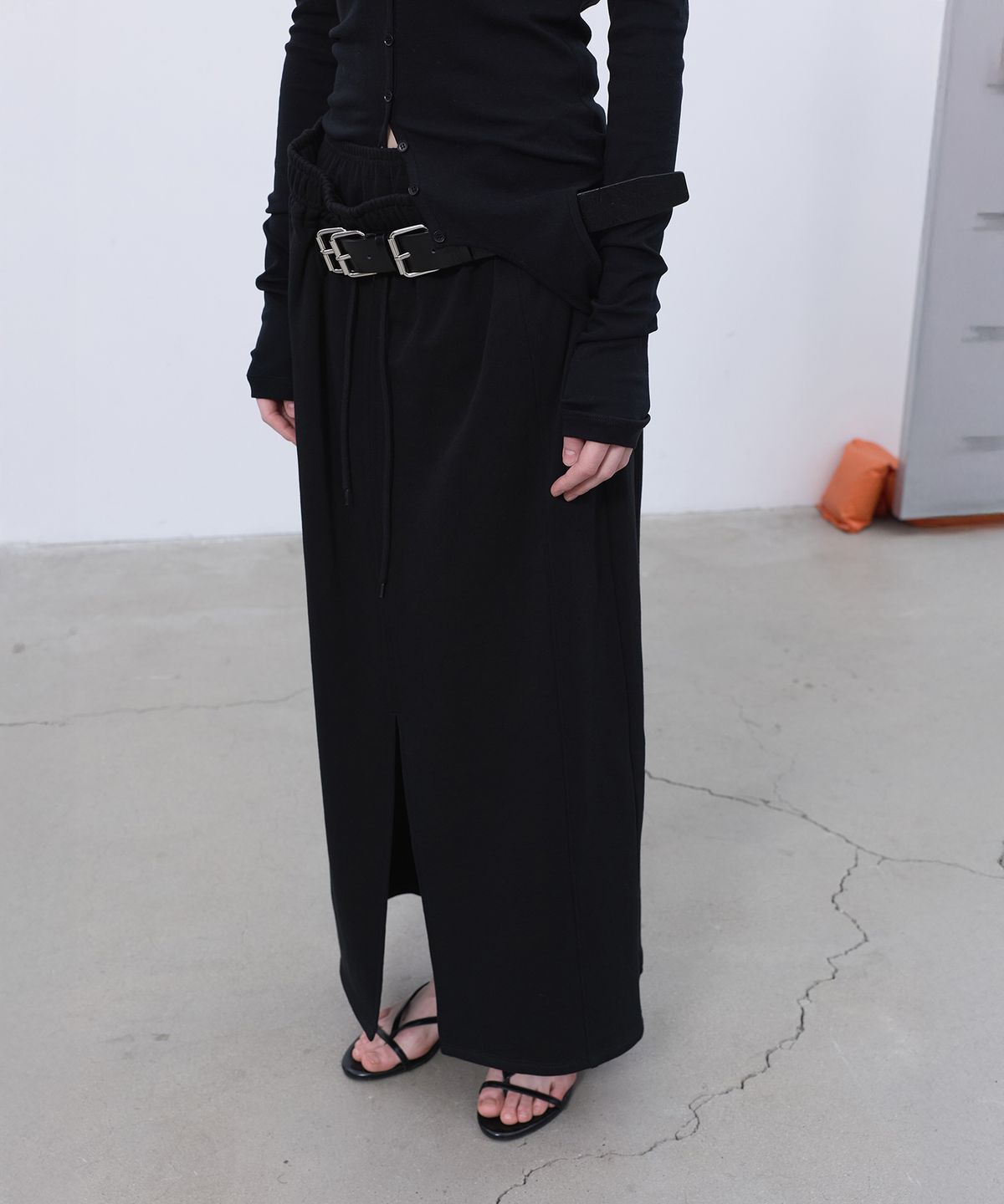 엘씨디씨티엠(LCDC™) DOUBLE-LAYERED DETAIL SKIRT (BLACK)