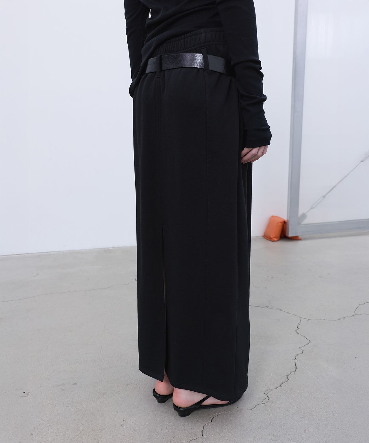 엘씨디씨티엠(LCDC™) DOUBLE-LAYERED DETAIL SKIRT (BLACK)