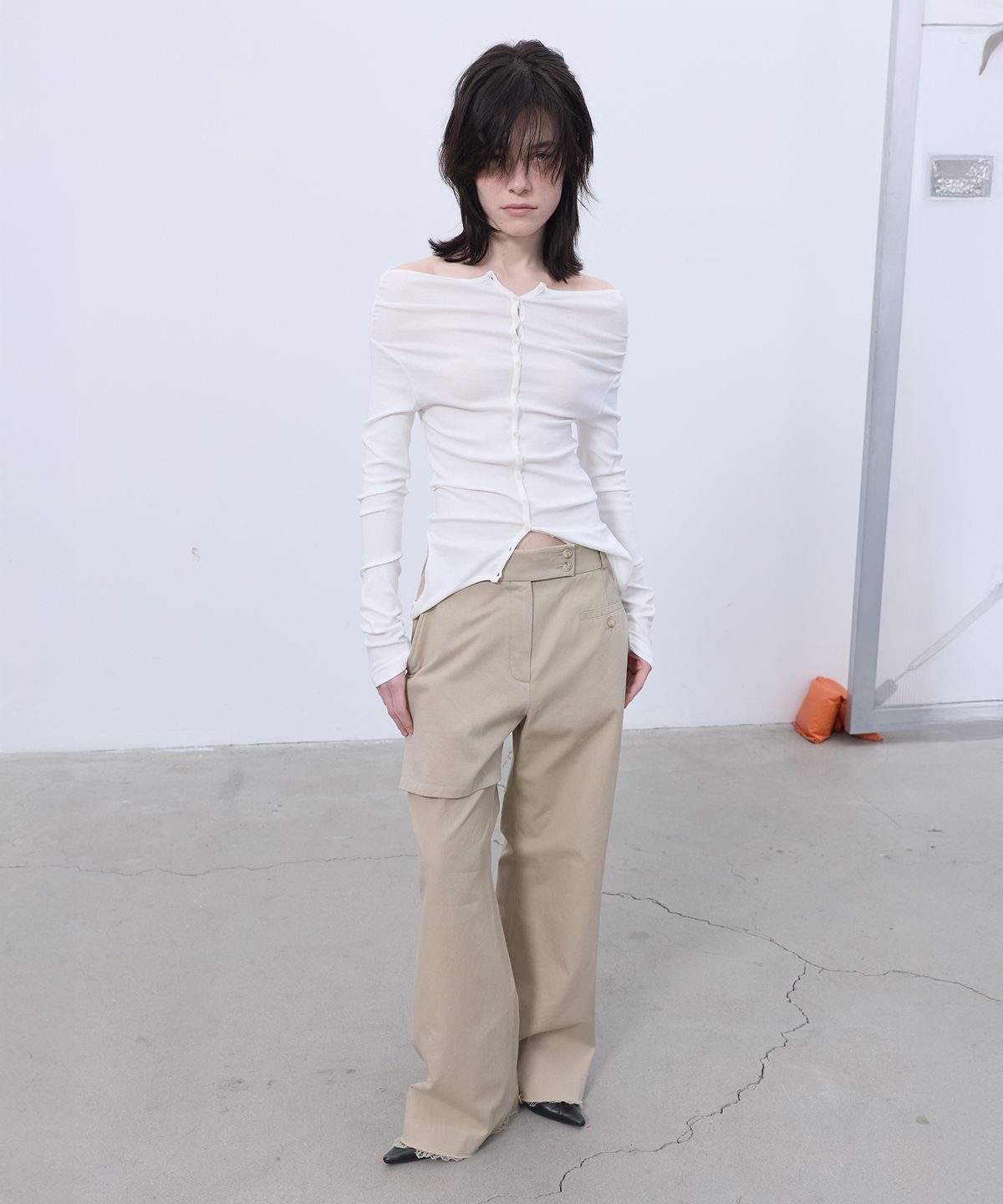 엘씨디씨티엠(LCDC™) TWO-WAY BUTTON-UP TOP (WHITE)