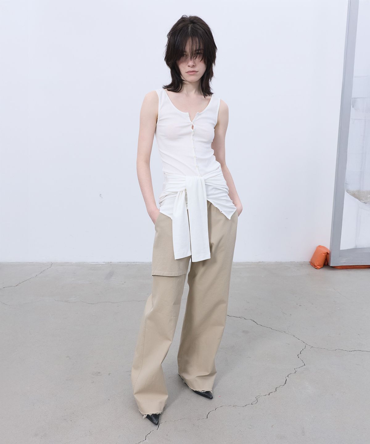 엘씨디씨티엠(LCDC™) TWO-WAY BUTTON-UP TOP (WHITE)