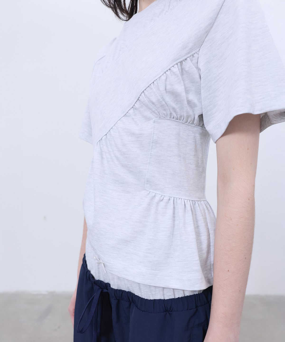 엘씨디씨티엠(LCDC™) SHIRRING T-SHIRT (LIGHT GREY)