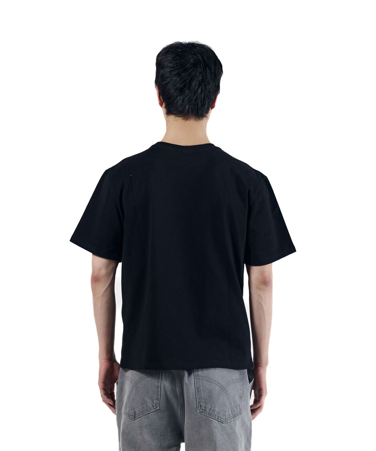아캄(AAKAM) Gun Lettering Half Top (Black)
