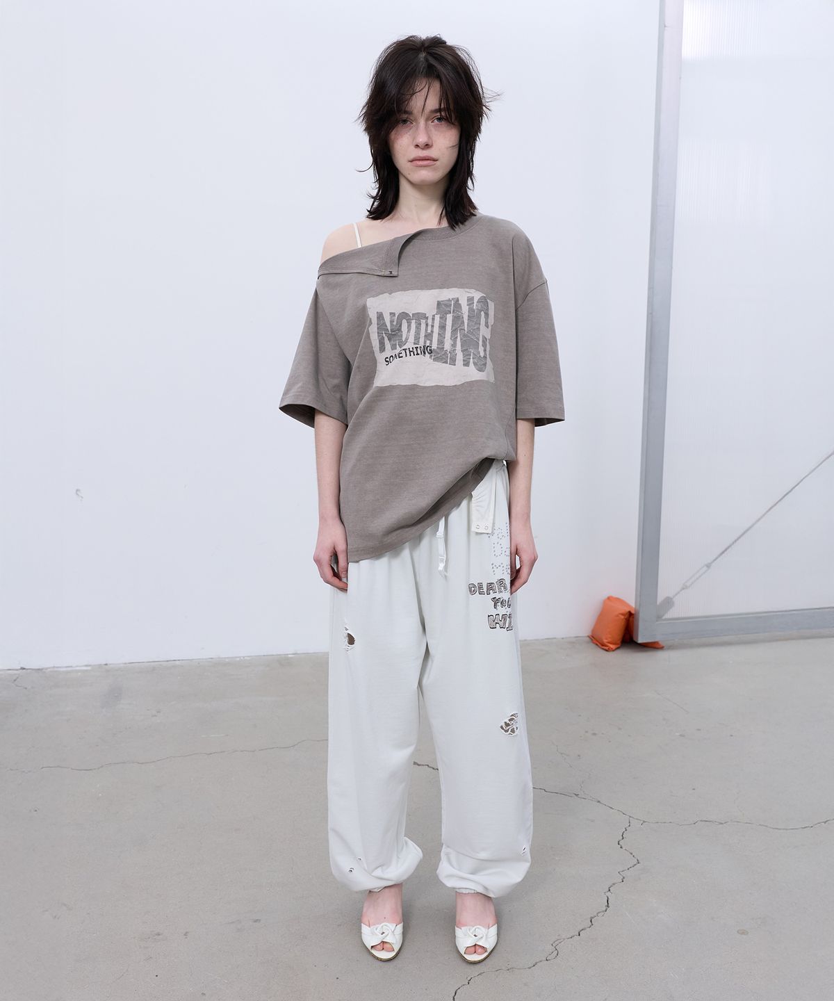 엘씨디씨티엠(LCDC™) OPENED OVERSIZED T-SHIRT (COCOA)