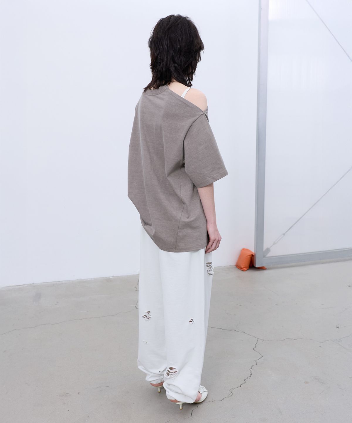 엘씨디씨티엠(LCDC™) OPENED OVERSIZED T-SHIRT (COCOA)
