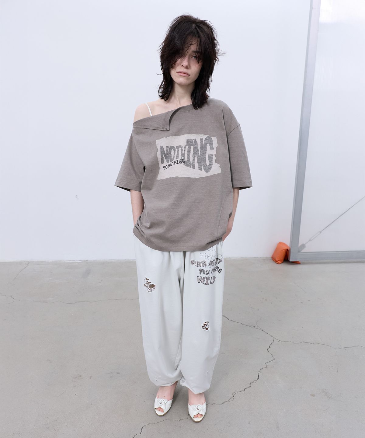엘씨디씨티엠(LCDC™) OPENED OVERSIZED T-SHIRT (COCOA)