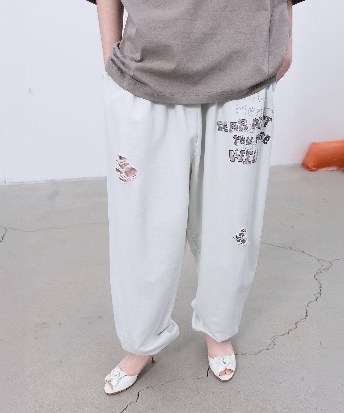엘씨디씨티엠(LCDC™) PRINTED SWEATPANTS (LIGHT BEIGE)