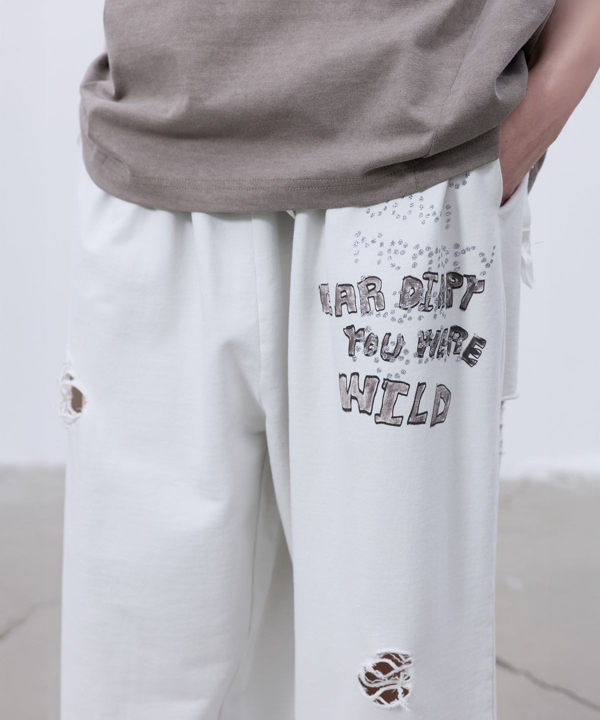 엘씨디씨티엠(LCDC™) PRINTED SWEATPANTS (LIGHT BEIGE)