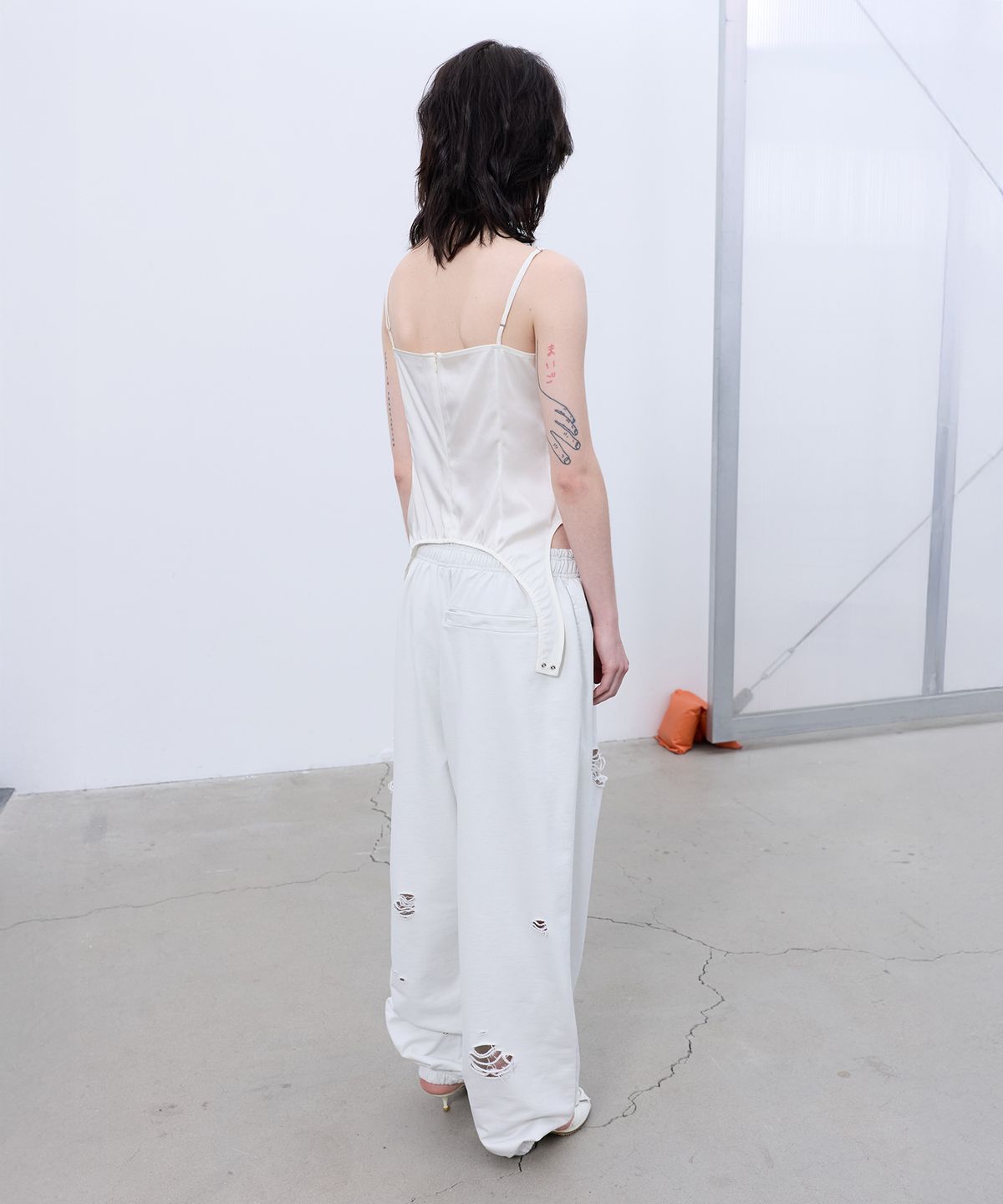 엘씨디씨티엠(LCDC™) PRINTED SWEATPANTS (LIGHT BEIGE)