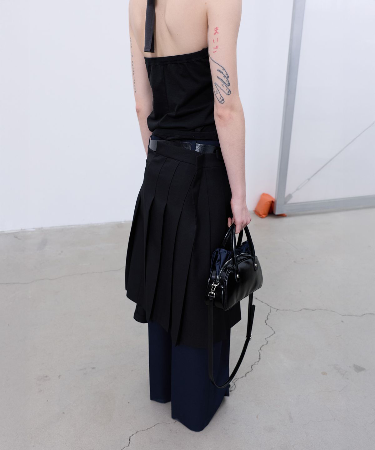 엘씨디씨티엠(LCDC™) RIBBON DRAWSTRING TOTE BAG (BLACK)