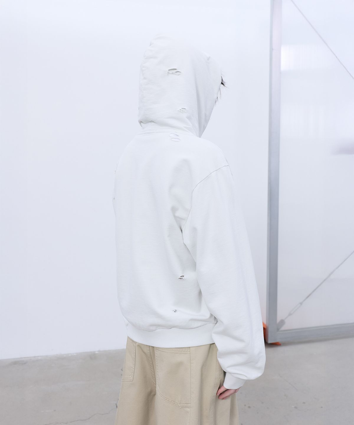 엘씨디씨티엠(LCDC™) PRINTED HOOD ZIP-UP (LIGHT BEIGE)