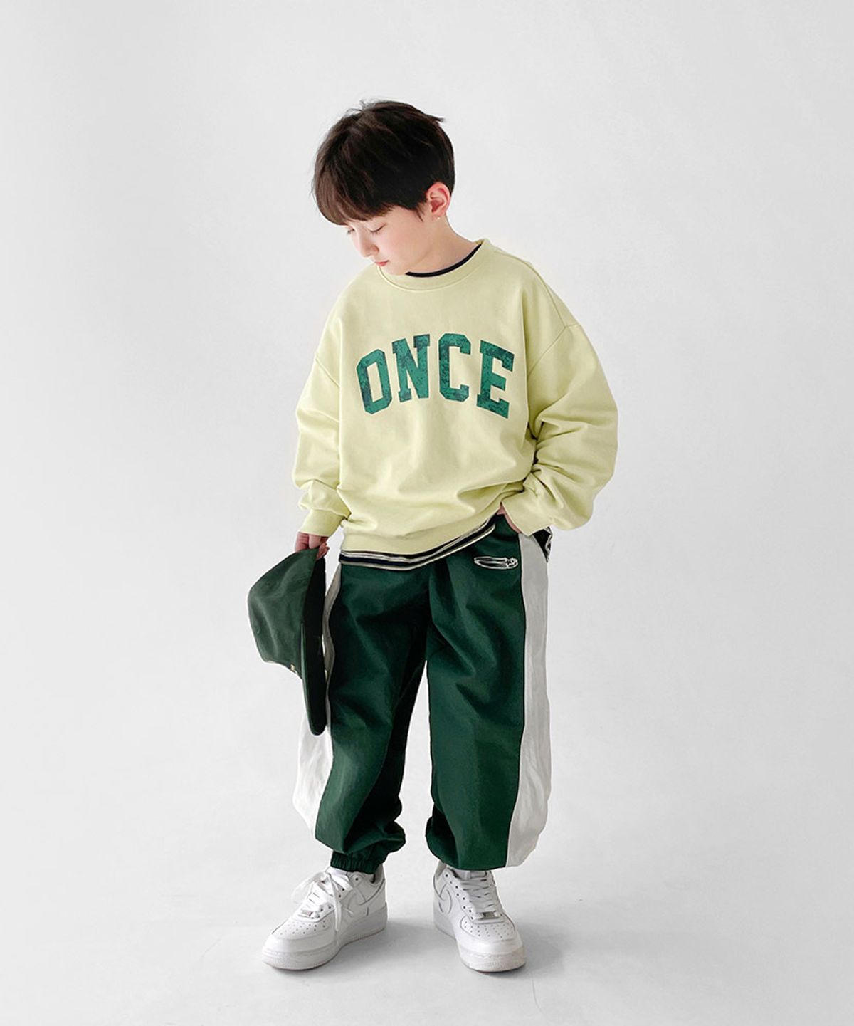 베리클로젯(BERRYCLOSET) 브릿지 나일론 조거 팬츠