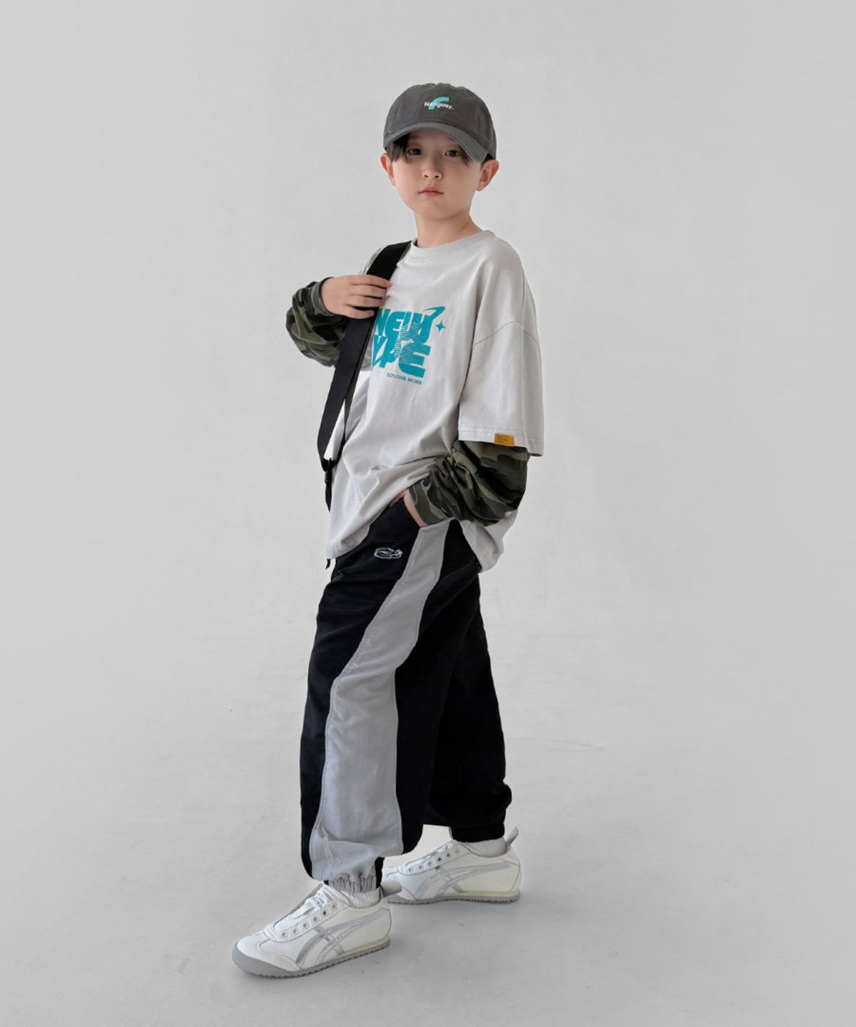 베리클로젯(BERRYCLOSET) 브릿지 나일론 조거 팬츠