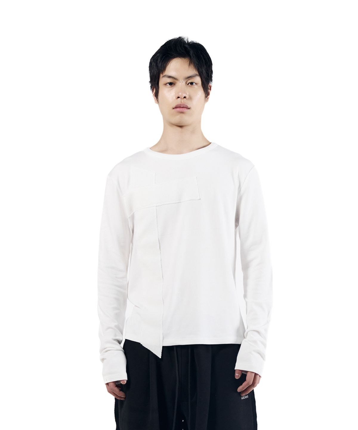 아캄(AAKAM) Cross Patch Long Sleeve (White)