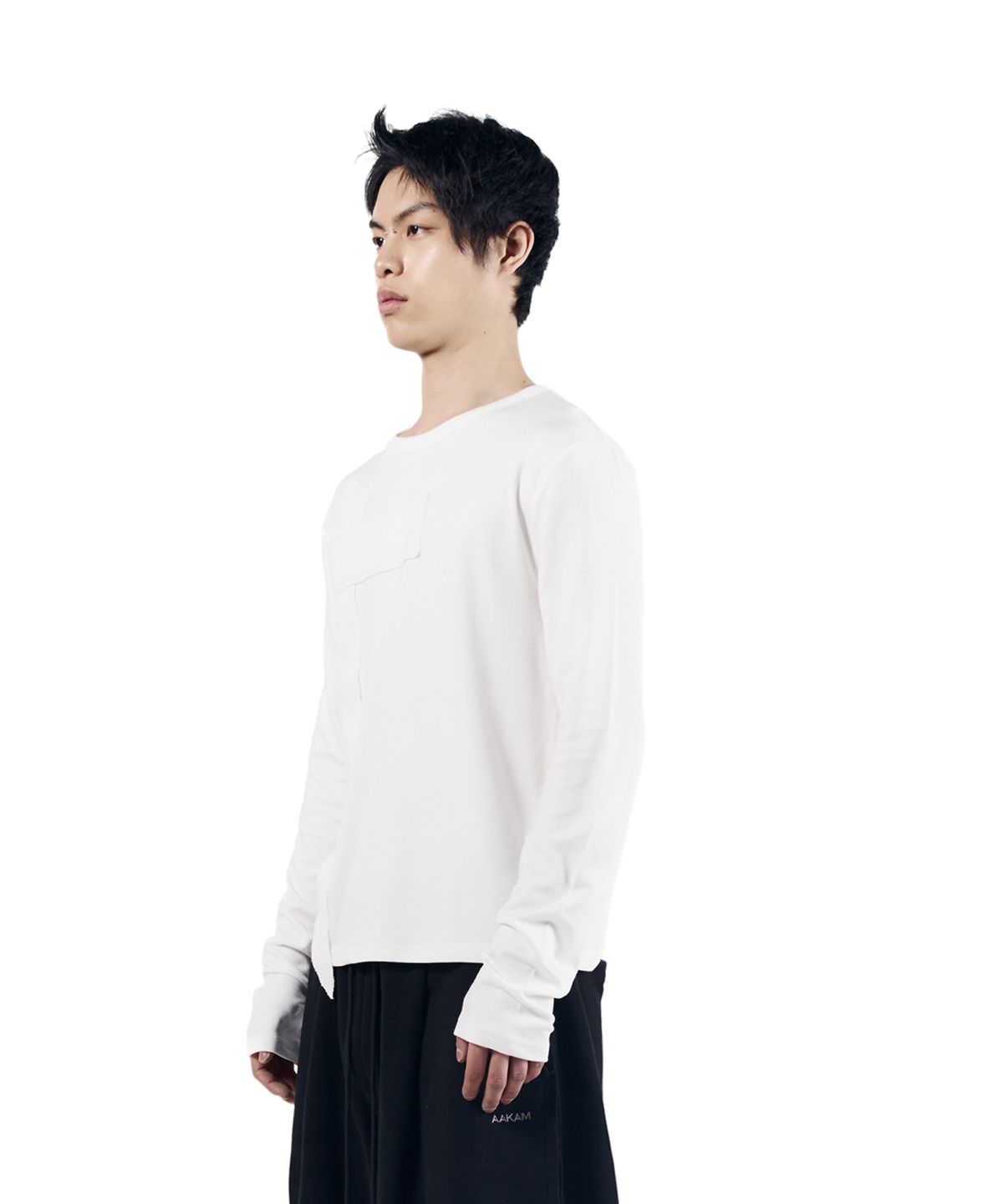 아캄(AAKAM) Cross Patch Long Sleeve (White)