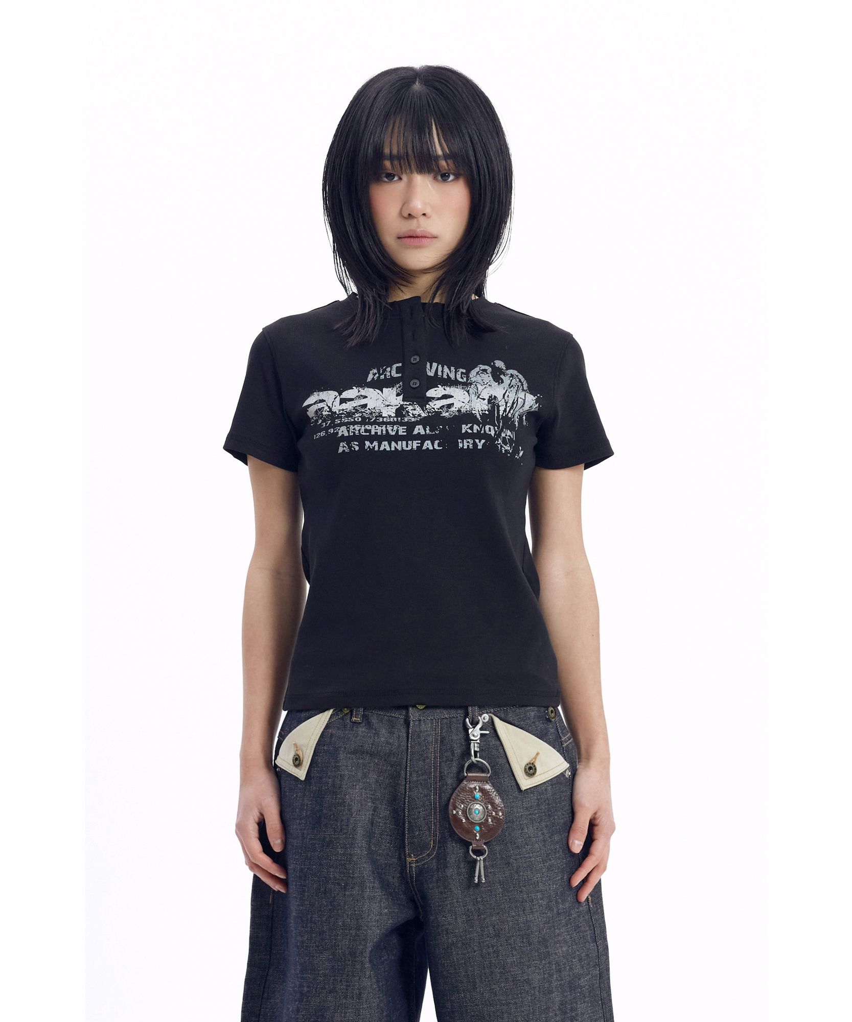 아캄(AAKAM) Crack Henry Neck Half Top (Black) - 사이즈 & 후기 | 무신사