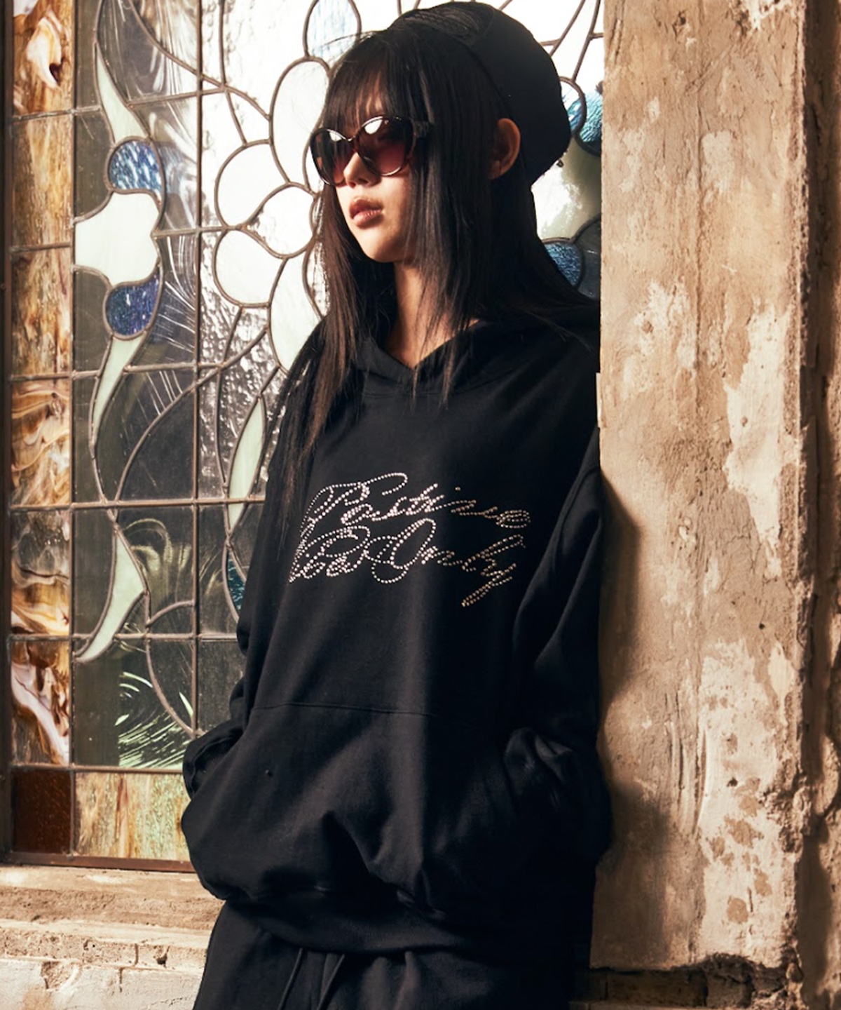 떨스티(THIRSTY) PVO HOTFIX HOODIE-BLACK