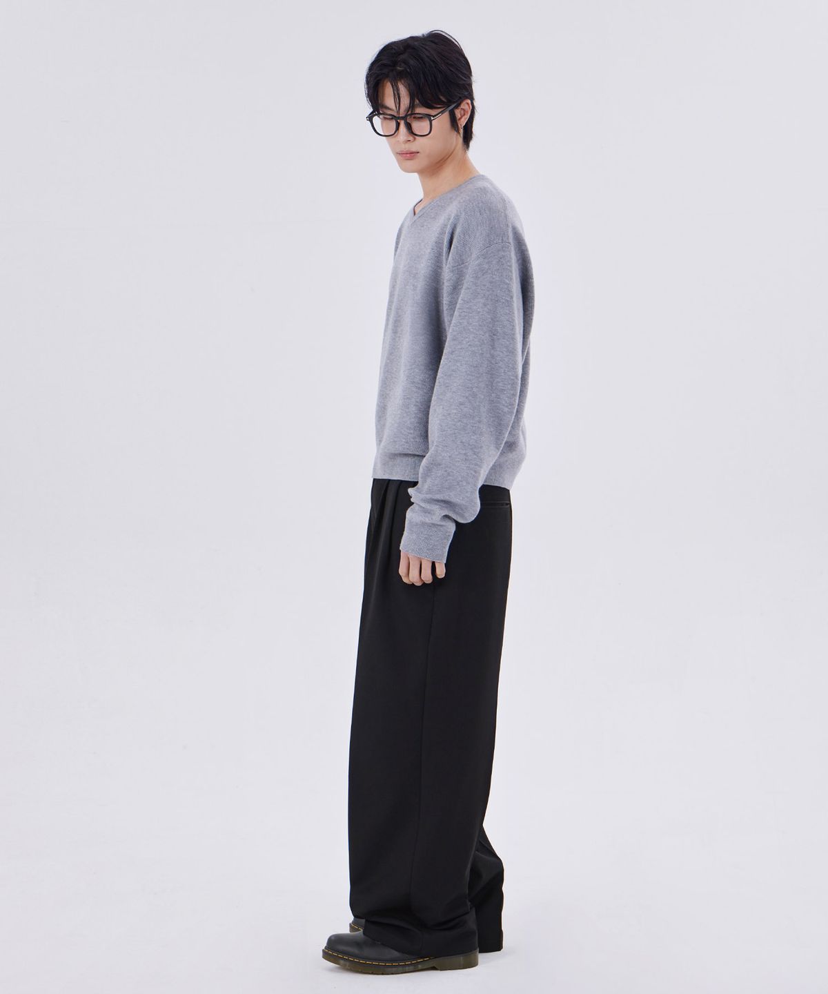 굿라이프웍스(GLW) 미니멀 브이넥 크롭 니트 그레이