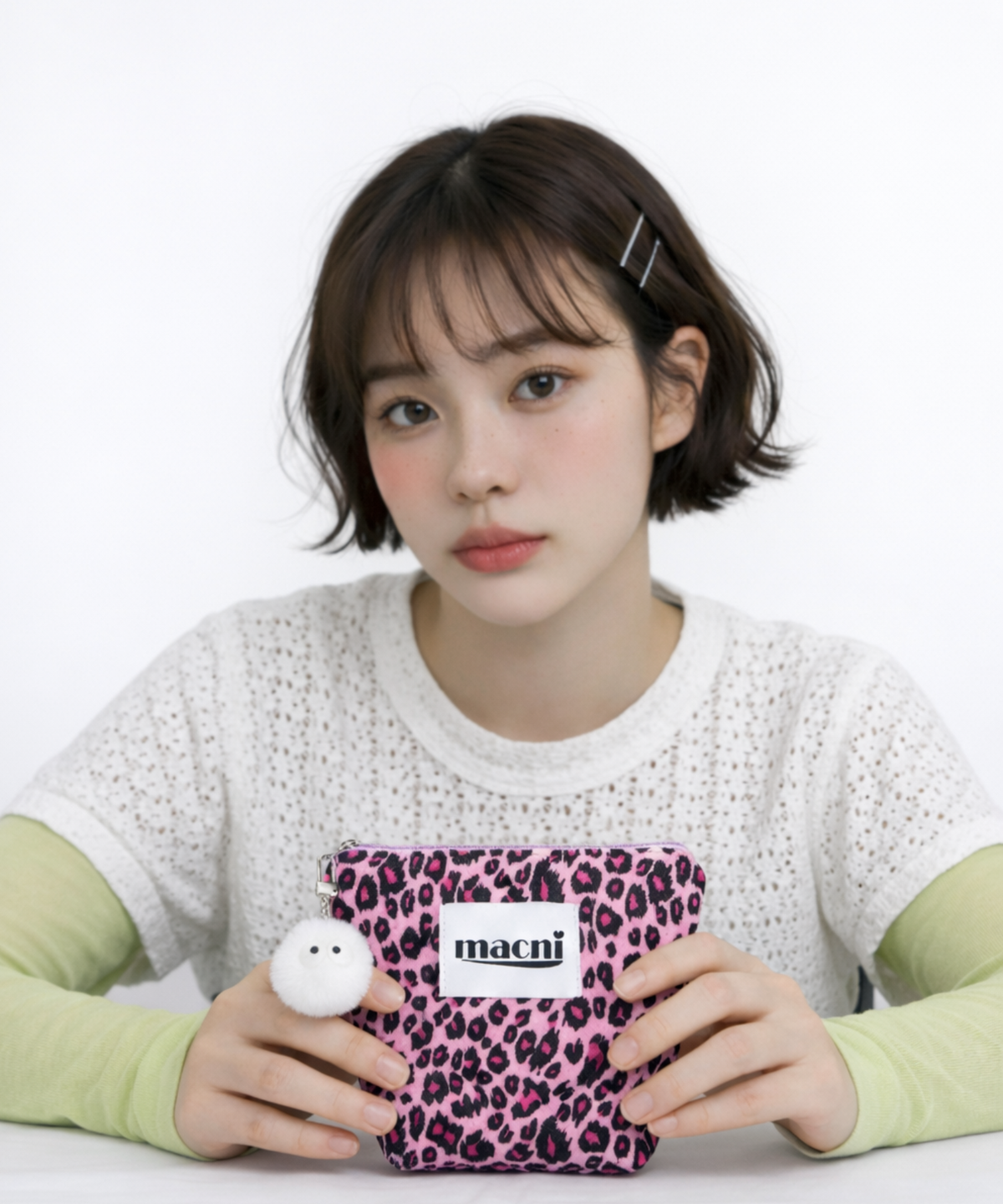 마크니(MACNI) LEOPARD STANDY POUCH PINK