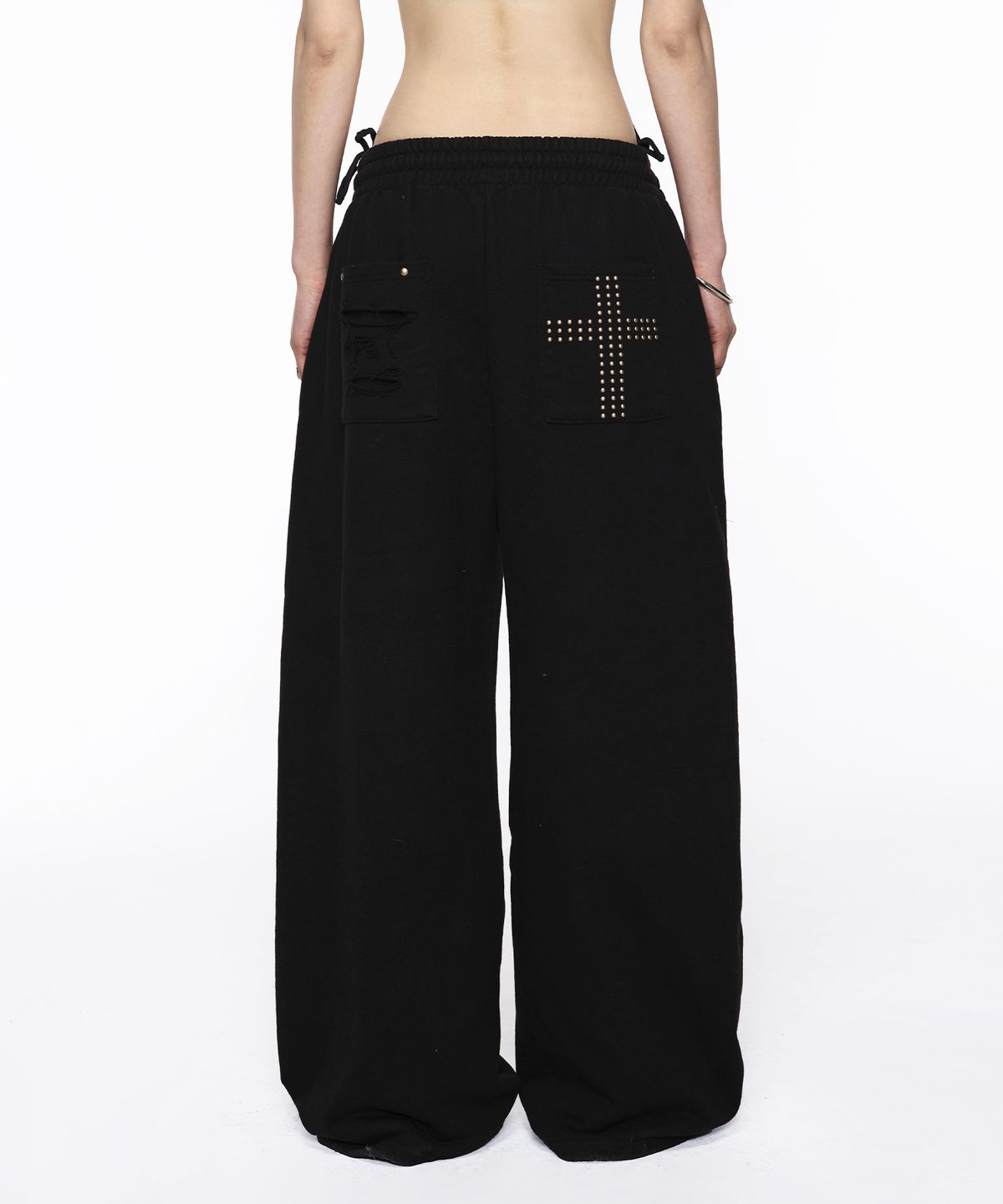 락케이크(ROCKCAKE) Cross Hotfix Damage Jogger - Black