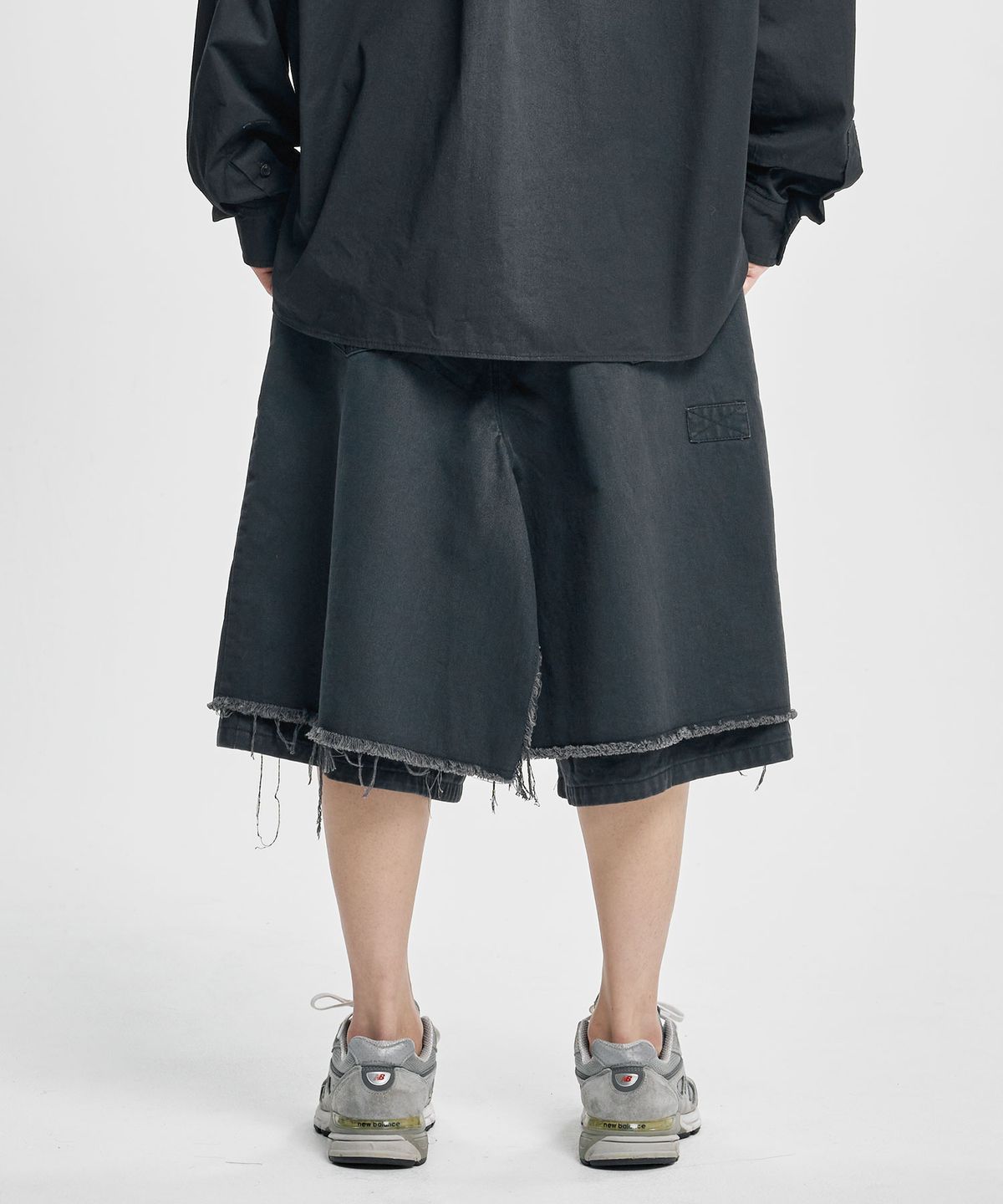 아조바이아조(AJOBYAJO) Washed Layered Cargo Skirt Shorts [BLACK]