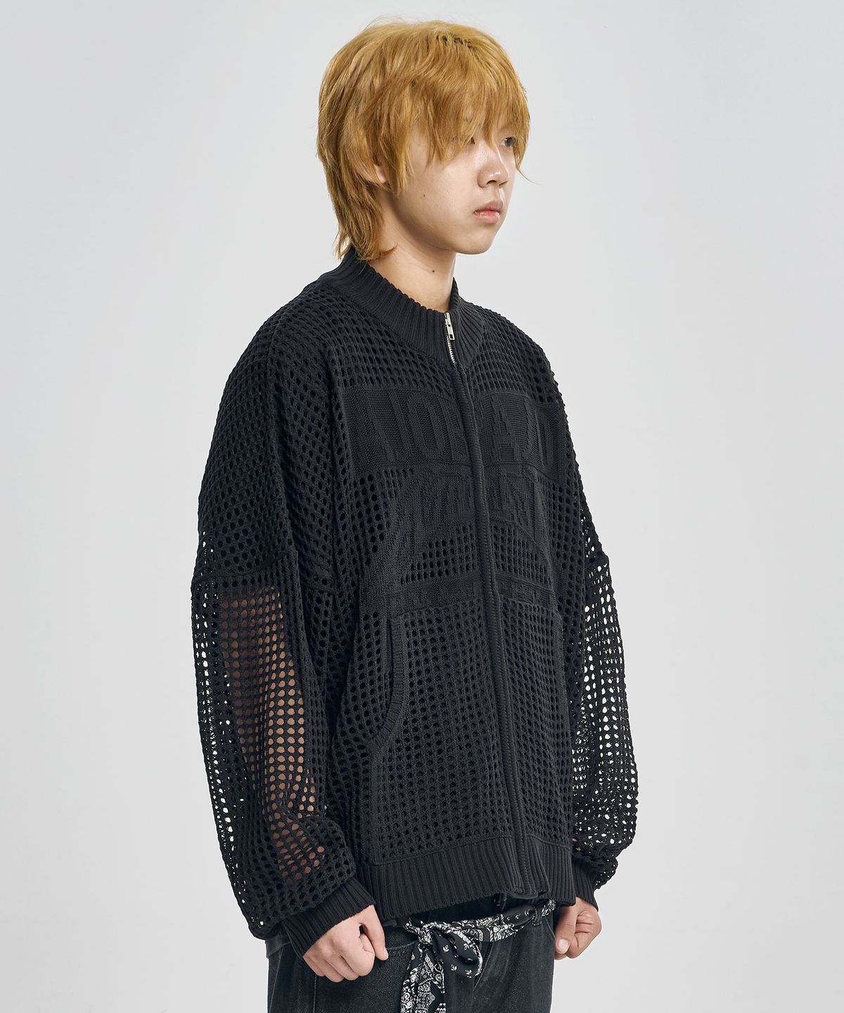 아조바이아조(AJOBYAJO) Total Logo Drop Needle Zip-Up [BLACK]