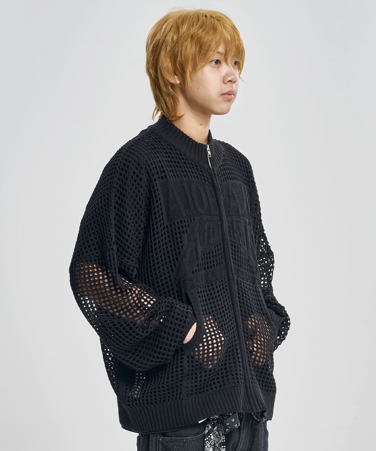 아조바이아조(AJOBYAJO) Total Logo Drop Needle Zip-Up [BLACK]