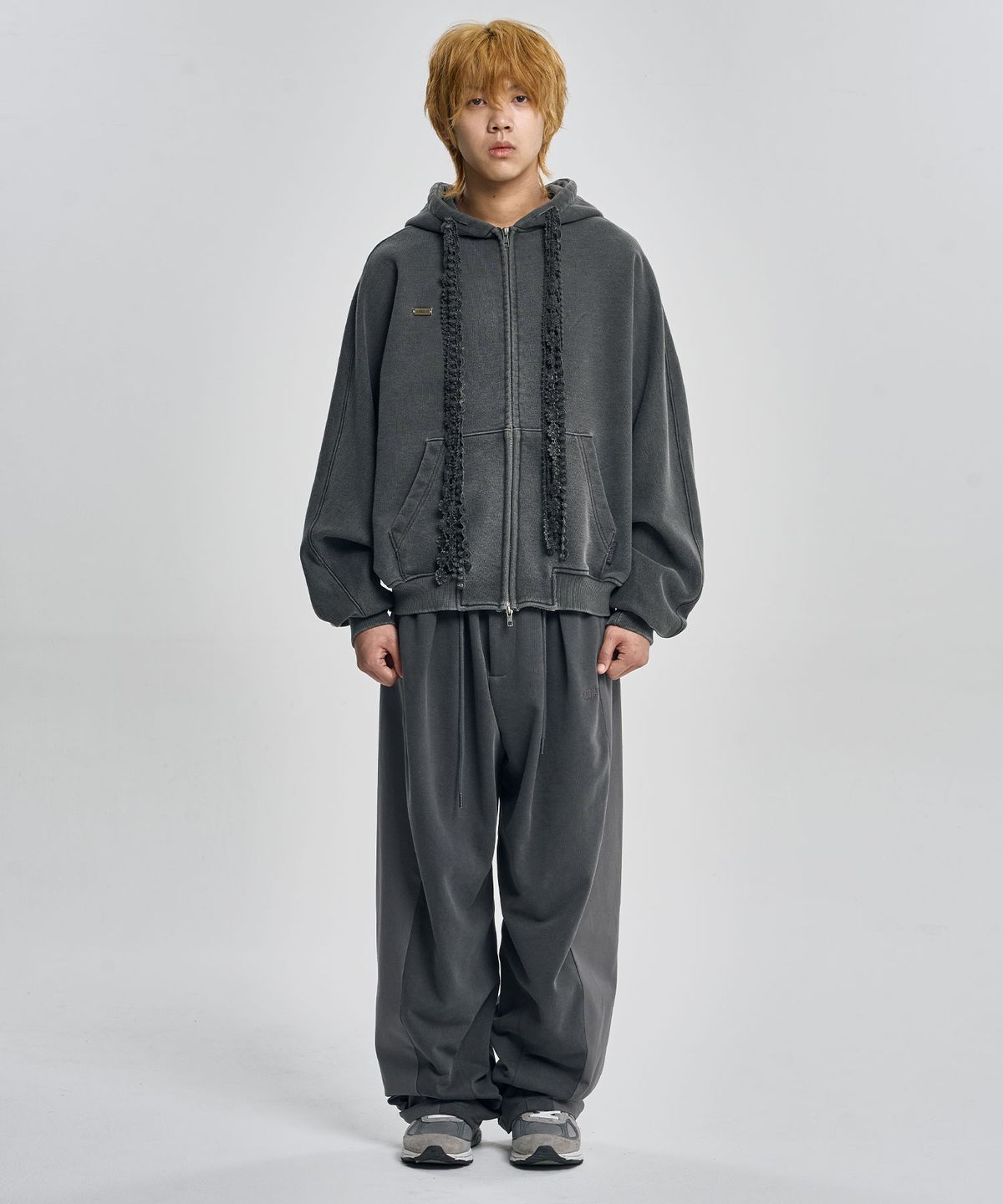 아조바이아조(AJOBYAJO) Laced Multi-Drawstring Zip-Up Hoodie [CHARCOAL]