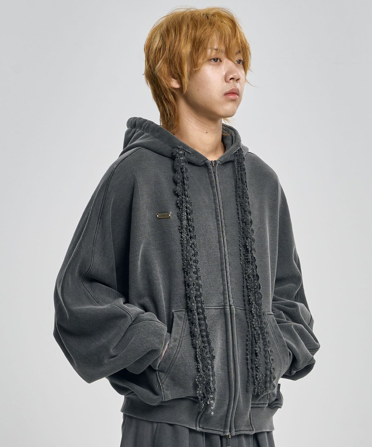 아조바이아조(AJOBYAJO) Laced Multi-Drawstring Zip-Up Hoodie [CHARCOAL]