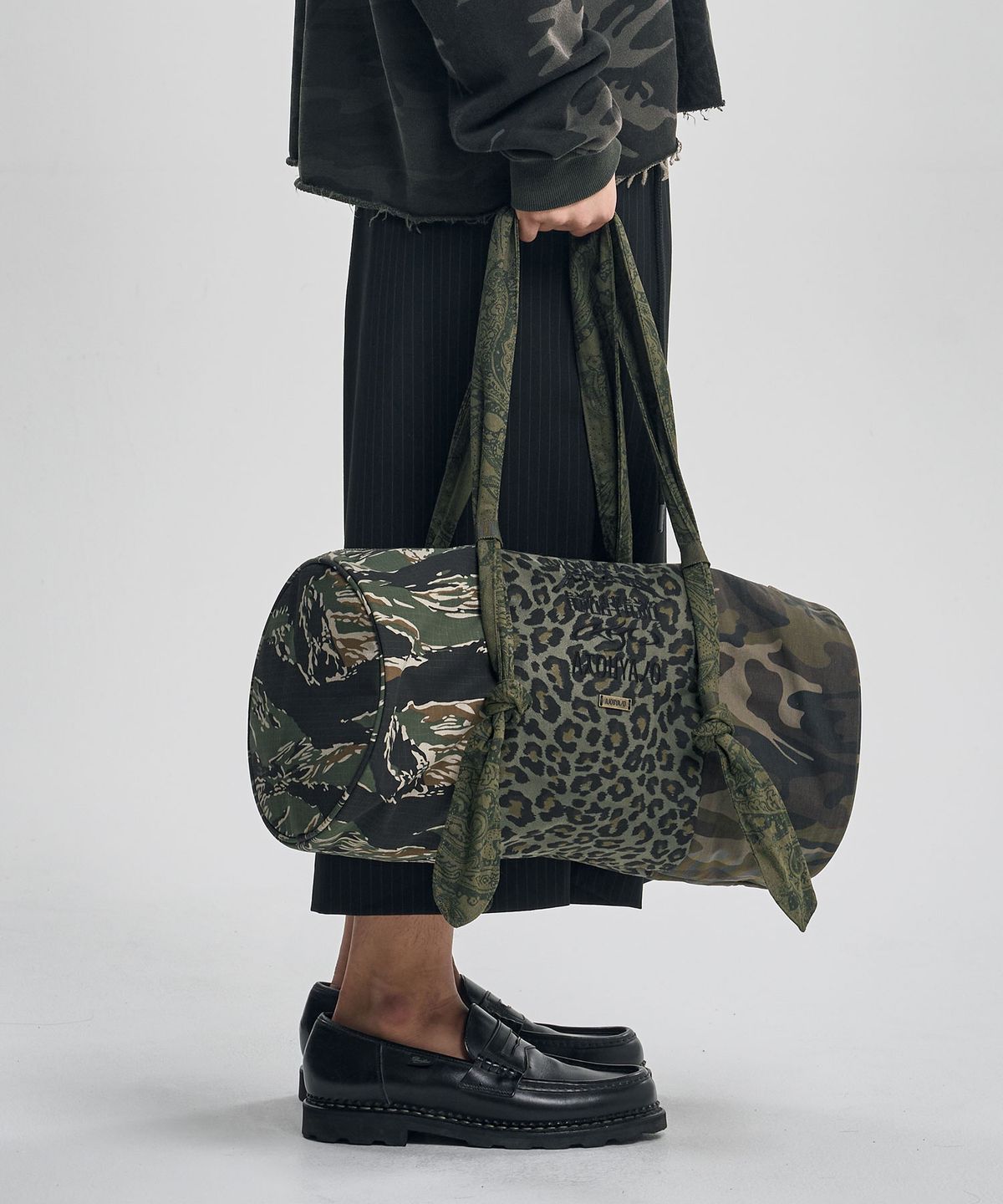 아조바이아조(AJOBYAJO) Pattern Mixed Duffle Bag [KHAKI]
