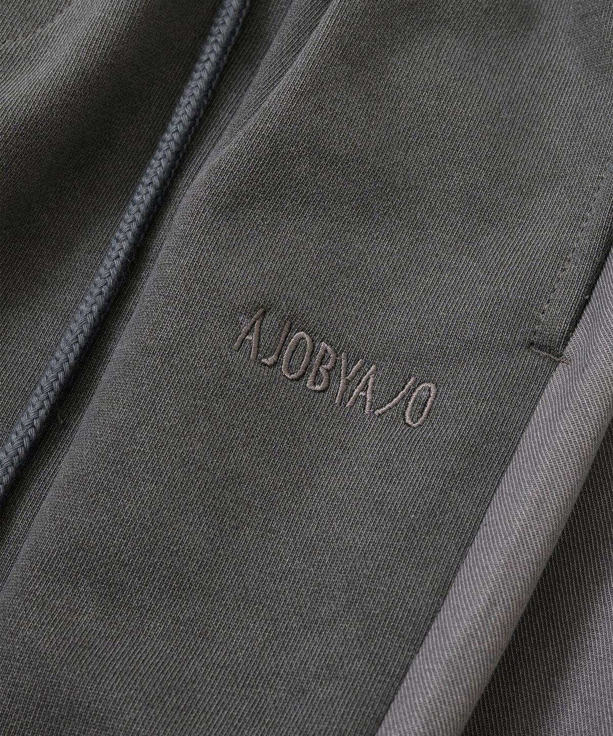아조바이아조(AJOBYAJO) Dual Fabric Hybrid Pants [CHARCOAL]