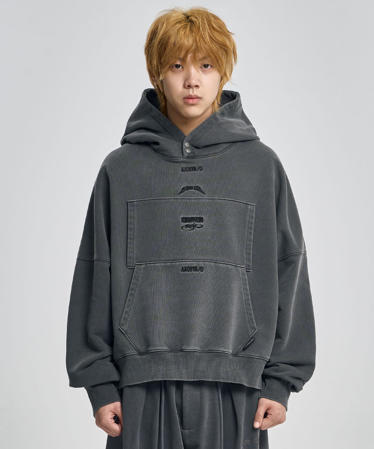 아조바이아조(AJOBYAJO) Dual Pocket Washed Hoodie [CHARCOAL]