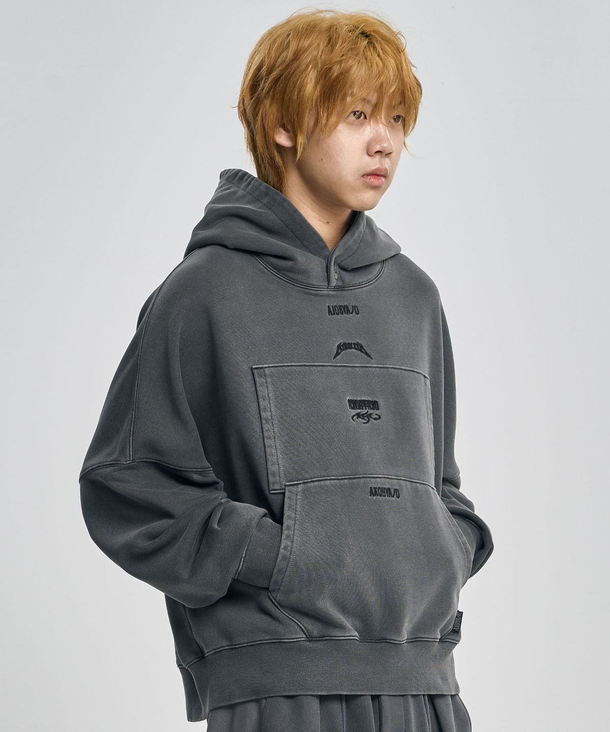 아조바이아조(AJOBYAJO) Dual Pocket Washed Hoodie [CHARCOAL]