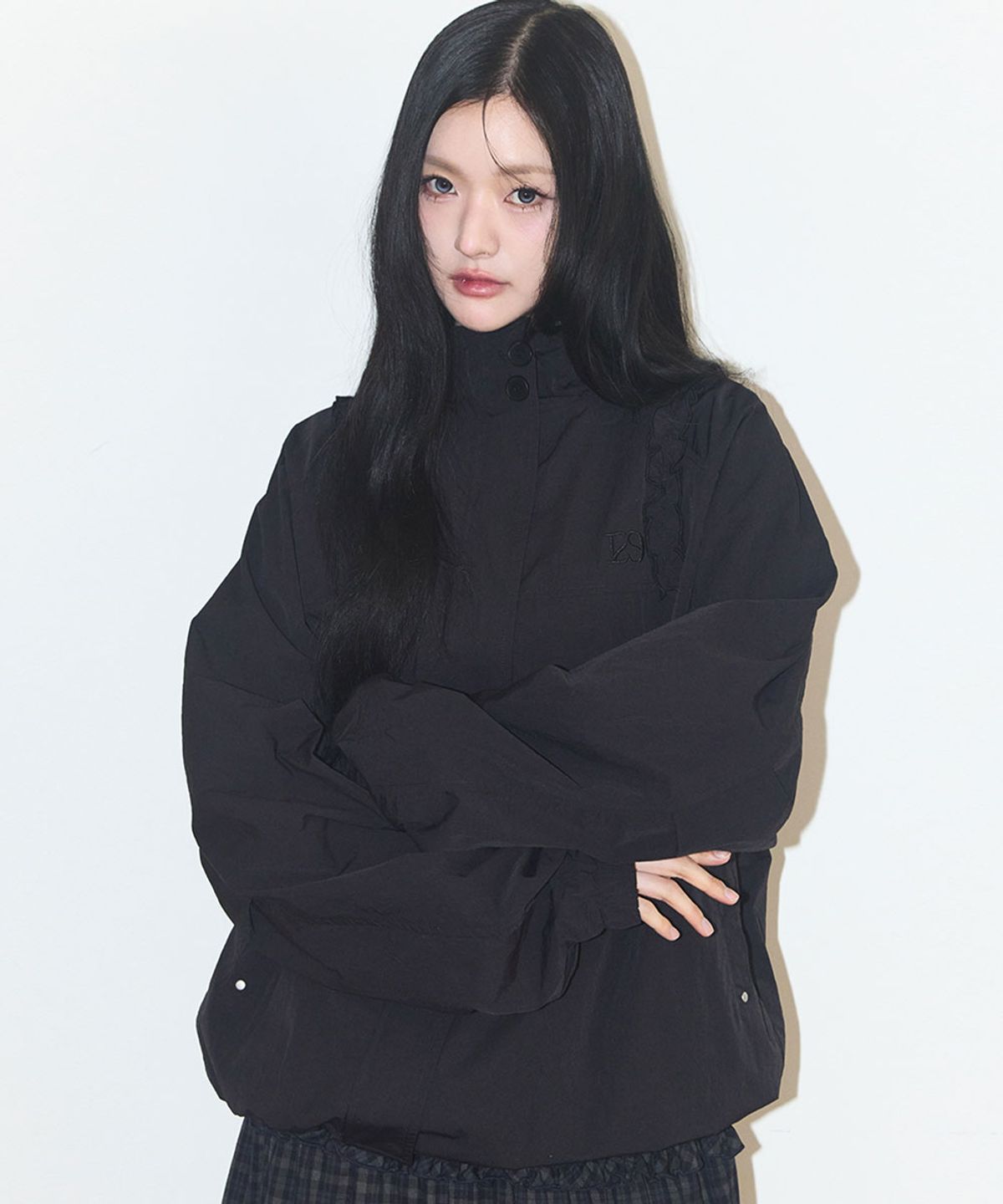 일리고(ILLIGO) 오블리크 프릴 후드 자켓 블랙