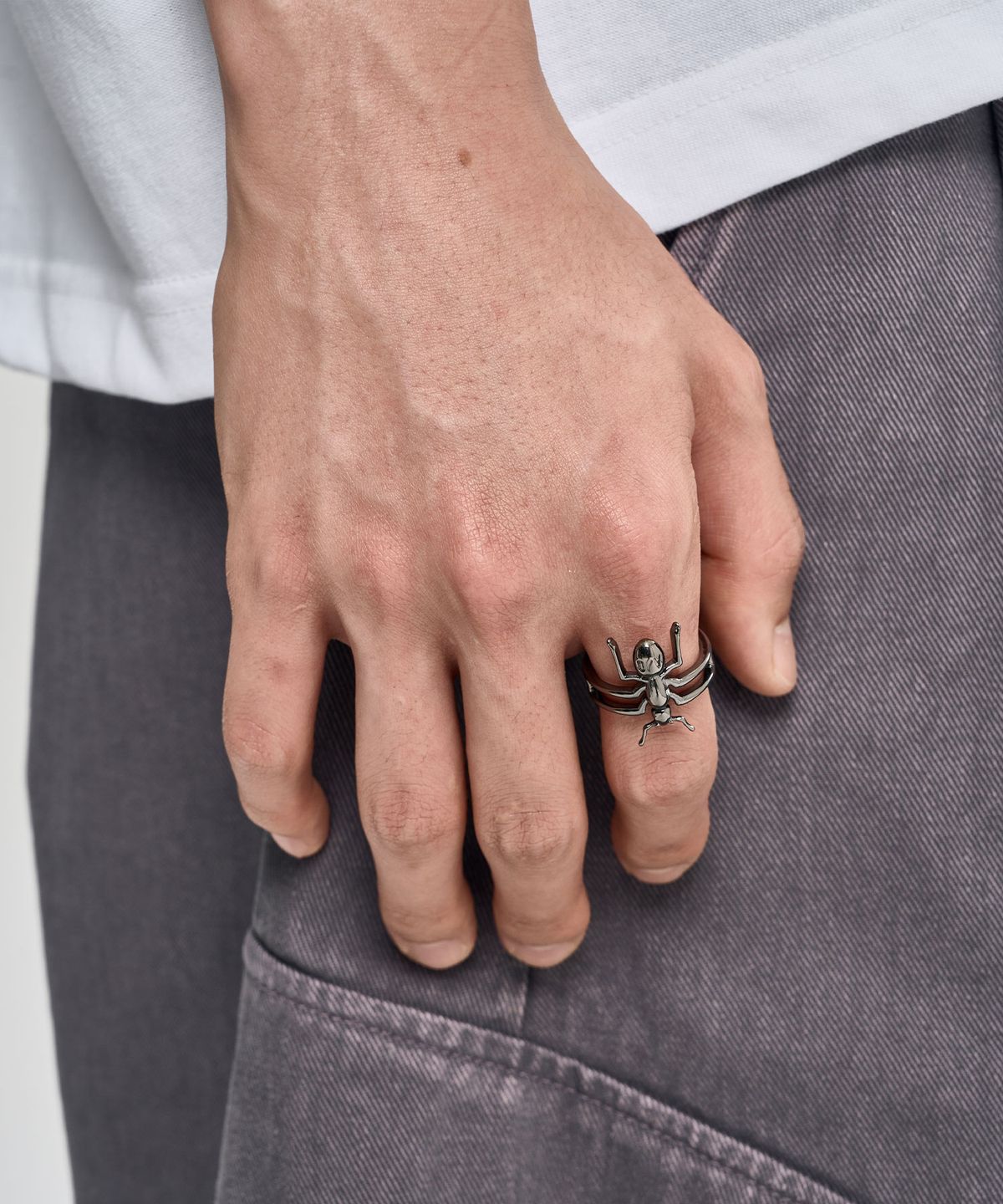 아조바이아조(AJOBYAJO) Creepy-Crawly Ring [BLACK]