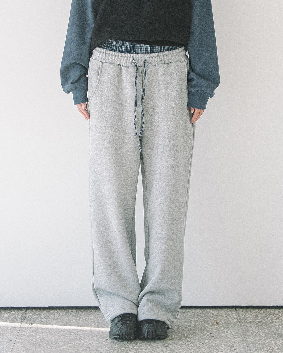 해비즘(HAVISM) CHECK LAYERED SWEATPANTS(GREY)
