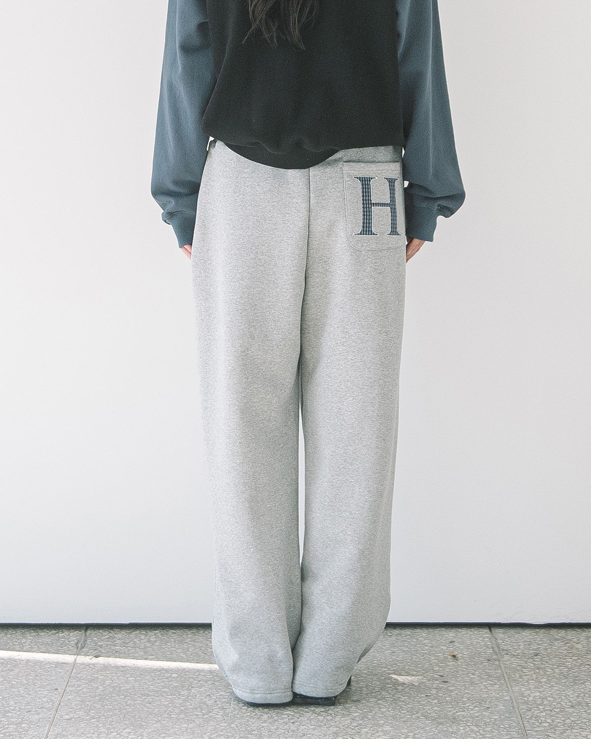 해비즘(HAVISM) CHECK LAYERED SWEATPANTS(GREY)