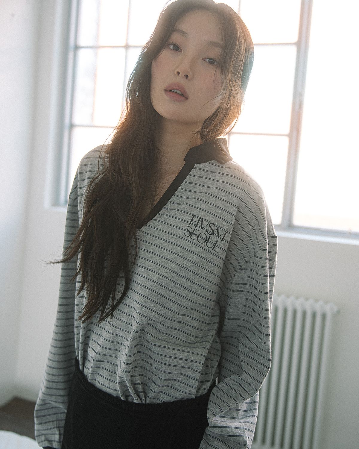 해비즘(HAVISM) STRIPE V-NECK COLLAR L/S TEE(GREY)