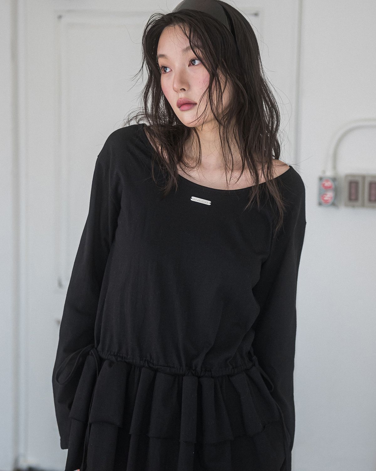 해비즘(HAVISM) DOUBLE FRILL L/S TEE(BLACK)