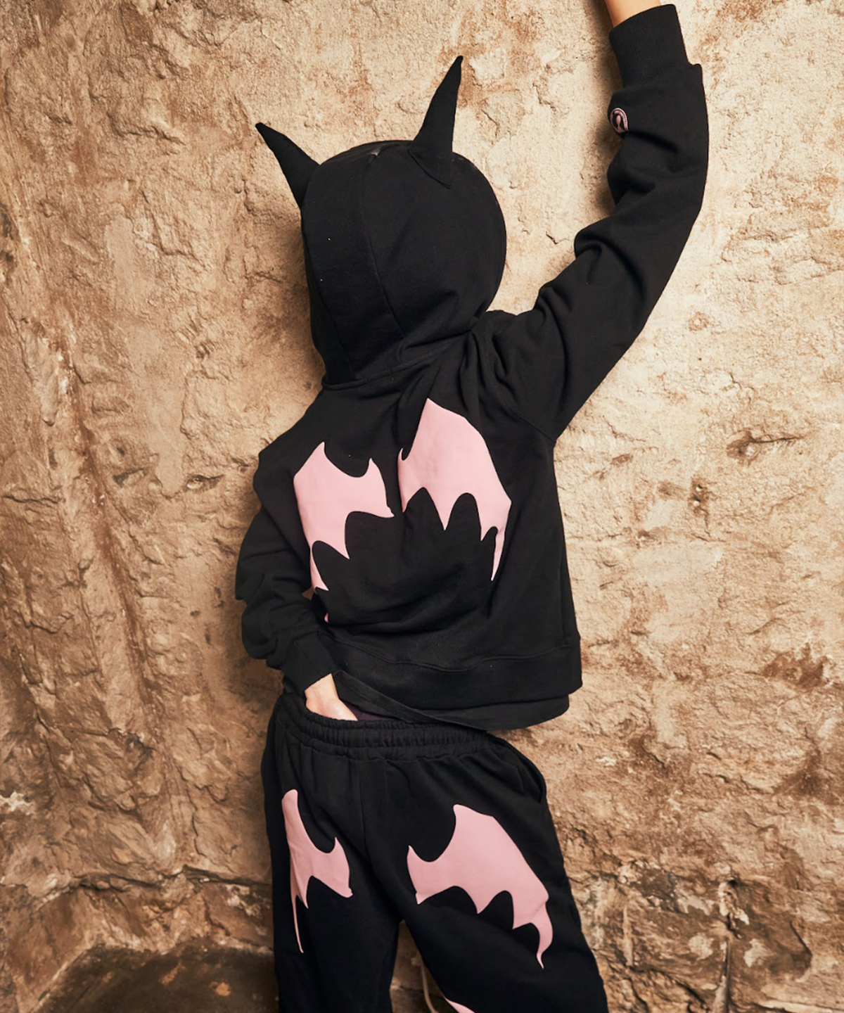 떨스티(THIRSTY) MXNG-NX-NYXNG HOOD ZIP-UP BLACK